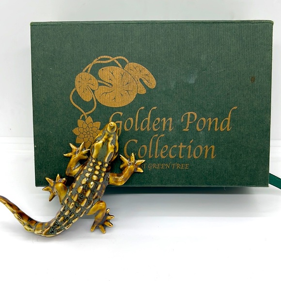 Golden Pond Collection by GREEN TREE Aligator - Picture 6 of 8
